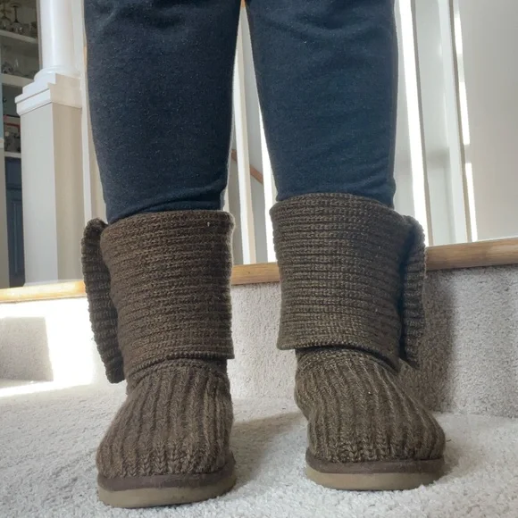 Brown Knit UGGs Women’s size 8 - Picture 12 of 16